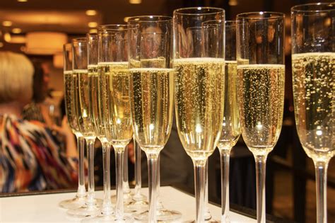 What is a Flute Glass? And Why Does It Make Champagne Taste Like a Symphony?